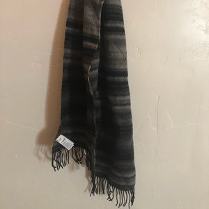 Gap Wool scarf
